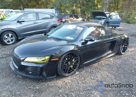 2011 Audi R8 5.2 z USA, uszkodzony, nr VIN WUAVNAFG0BN001966